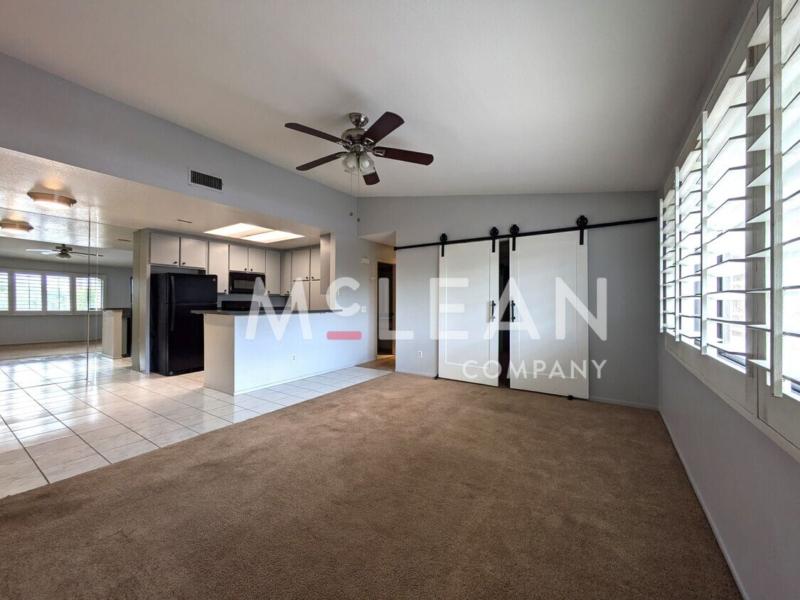 Foto principal - Three Bedroom in Cathedral City w/ Communi...