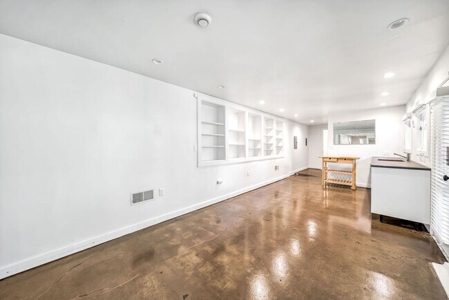 Building Photo - OAKLAND HILLS HOME FOR RENT $5,400/month
