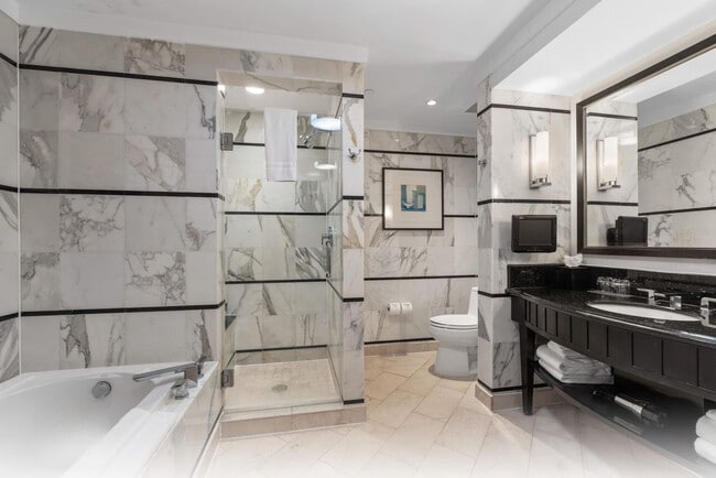 Building Photo - 4391 Collins Ave