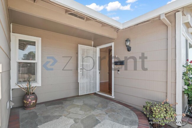 Building Photo - 3418 Sagewood Ln