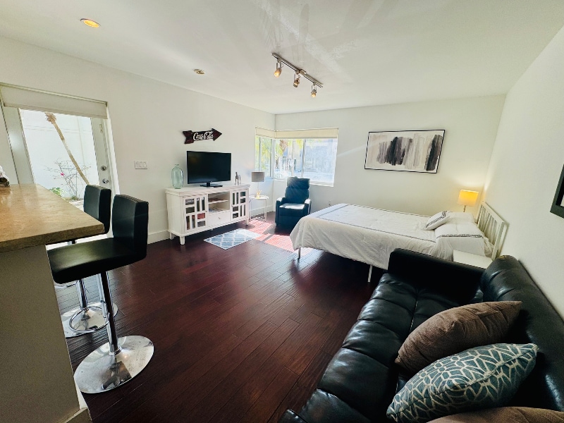 Photo - 741 6th St (Miami Beach, FL)