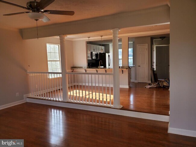 Foto del edificio - 211 Sterling Ct