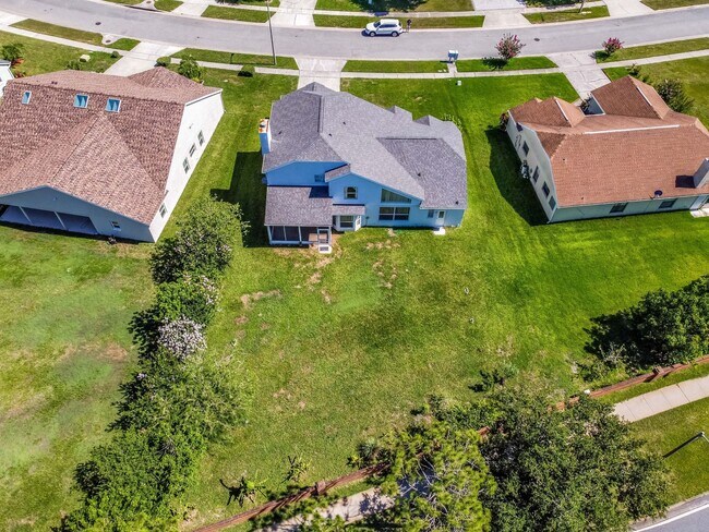 Foto del edificio - Spacious Home on Oversized Lot Now Availab...