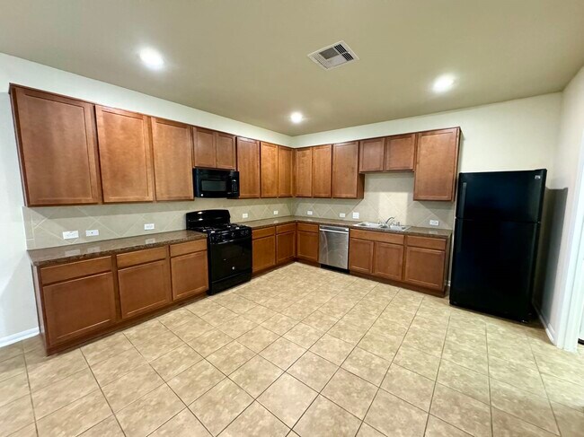 Foto del edificio - 8230 Polaris Point Ln