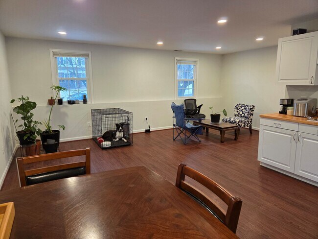 Foto del edificio - 207 N Cameron St