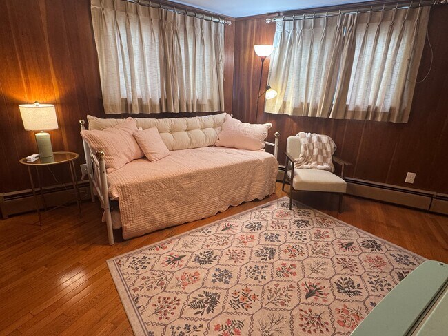 Foto del edificio - 18 Laurelhurst Rd