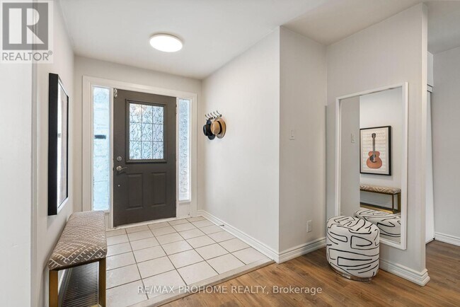 Building Photo - 7 Shadbolt Ct