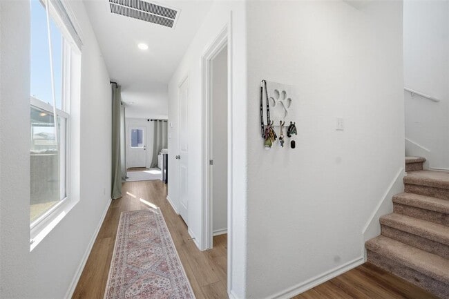 Building Photo - 625 Marty Allen Lp