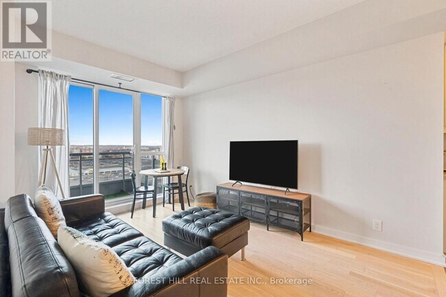 Building Photo - 9201 Yonge St