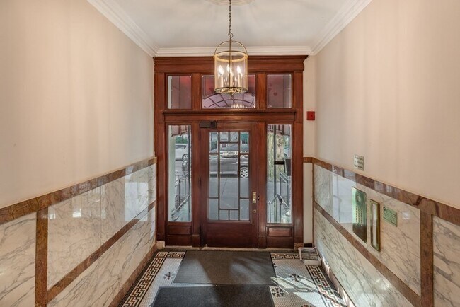 Foto del edificio - 35 Queensberry St