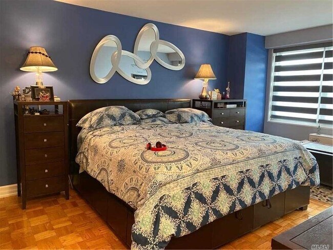 Foto del edificio - 17-85-85 215th St