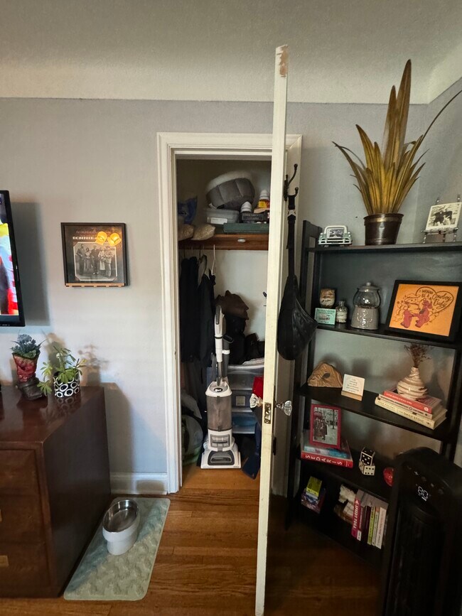 Foto del edificio - 2526 Johnson St NE