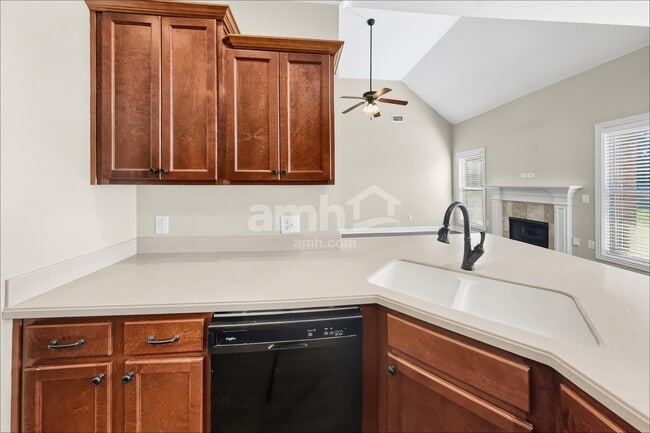 Building Photo - 106 Spencer Springs Dr