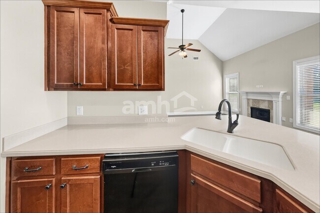 Foto del edificio - 106 Spencer Springs Dr