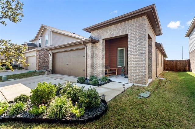 Building Photo - 1074 Old Oaks Dr