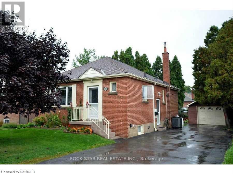 Photo principale - 889 Fennell Ave E