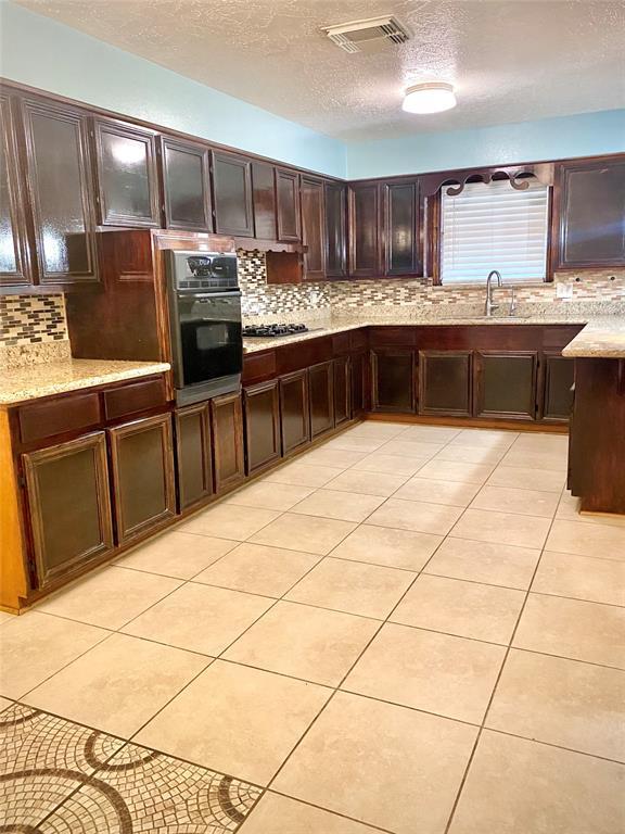 Building Photo - 1602 Lavonia Ln