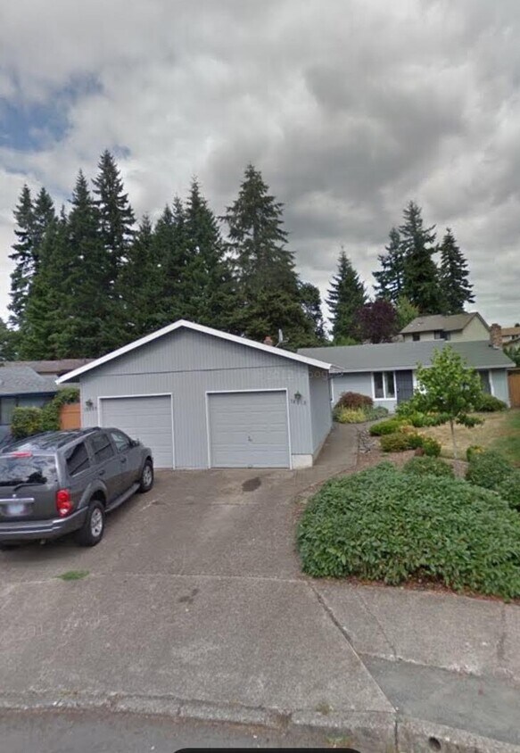 Primary Photo - 18000 Weaver Ct