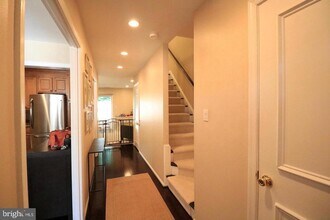 Building Photo - 748 Azalea Dr