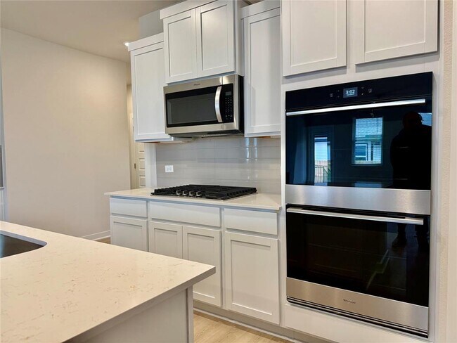 Foto del edificio - 2422 Milo Hazel Ln