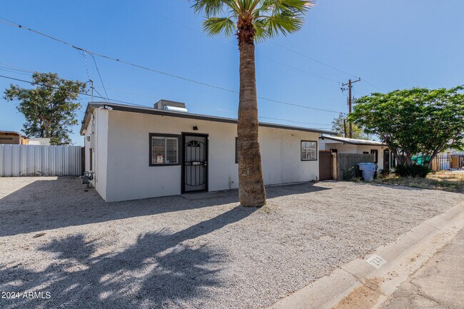Foto del edificio - 723 E Sunnyslope Ln