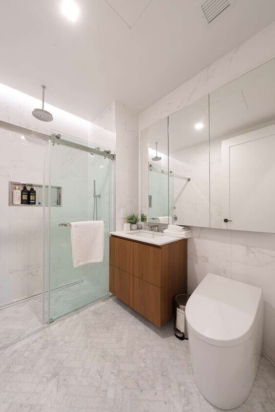 Foto principal - 35-32 Leavitt St