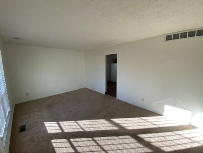 Building Photo - 5843 Forest Hills Blvd