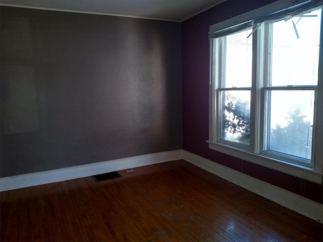 Building Photo - 1215 1st Ave N