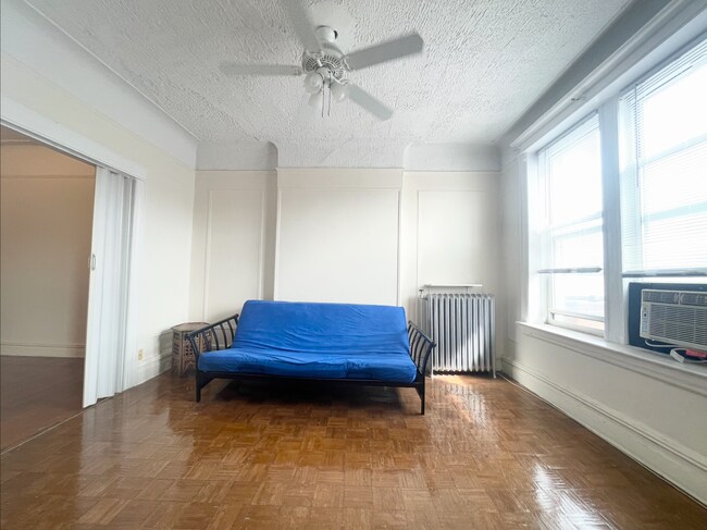 Foto del edificio - 4215 Broadway