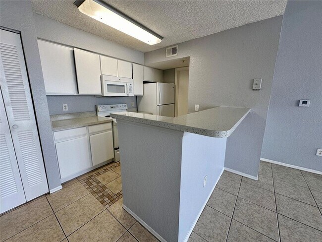 Building Photo - 2214 Grand Cayman Court Unit 1534