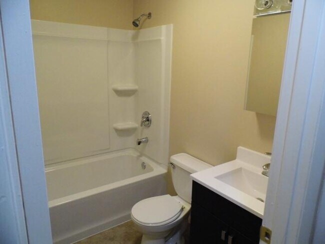 Foto del edificio - 2 bedroom in Wapakoneta OH 45895