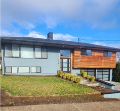 Building Photo - 219 NW 19th Ave