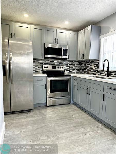 Foto del edificio - 1707 SW 21st St