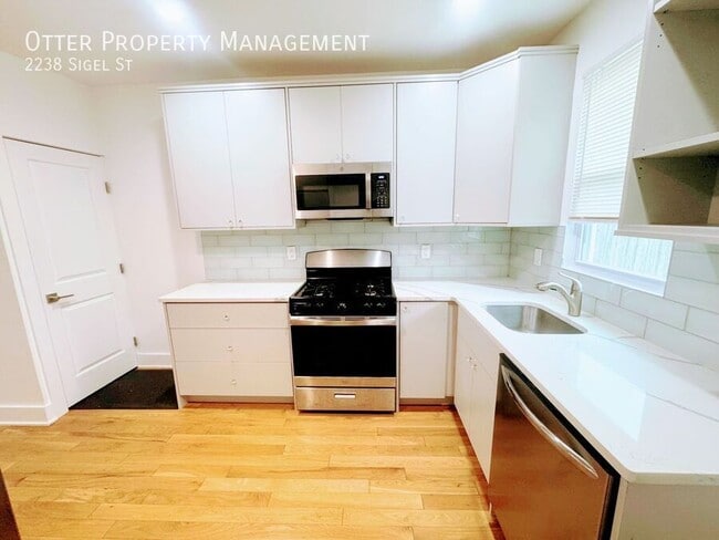 Building Photo - 2238 Sigel St