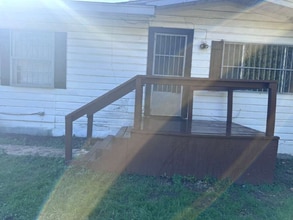 Building Photo - 5134 Hillburn Dr