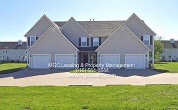 Building Photo - 523 N Foxridge Dr