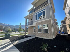 Building Photo - 11 Rio Grand Ave