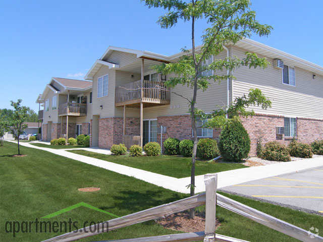 HOME TOWN APARTMENTS - Apartments in Oshkosh, WI | Apartments.com