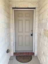 Building Photo - 819 Messina Ln