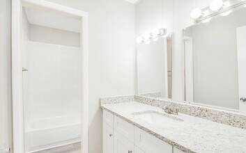 Building Photo - 1315 Clermont Rd