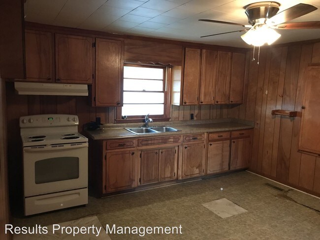 Foto del edificio - 2158 Upper Big Springs Rd