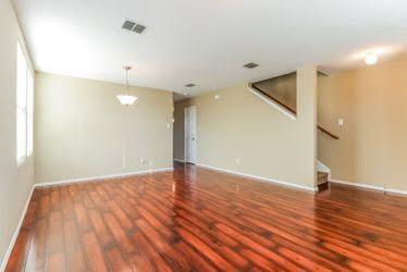 Building Photo - 905 Honey Hollow Dr