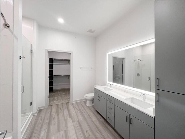 Foto del edificio - 3636 W Dallas St