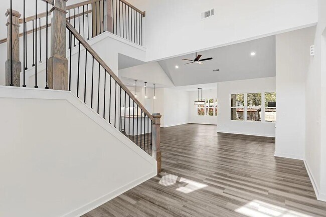 Foto del edificio - 125 Wilbon Cir