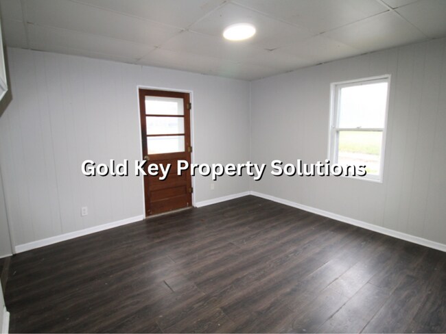 Foto del edificio - All Electric 2 BR 1 BA House with Main-Level Laundry Hookups (NO SECTION 8)