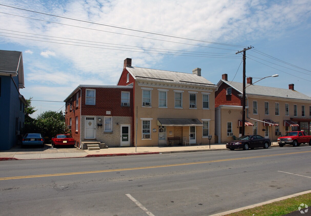 1012 S Conococheague St, Williamsport, MD 21795 Apartments in
