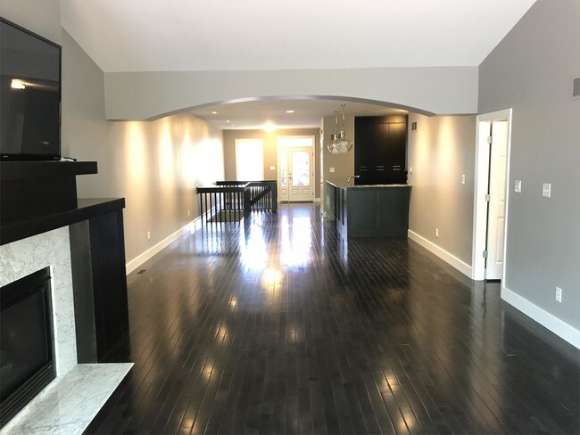 Building Photo - 221 Kehrs Mill Bend Dr