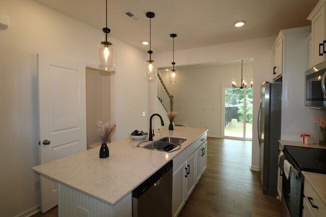 Foto del edificio - 1724 Granby Hts Dr