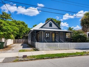 Building Photo - 908 E 20th Ave