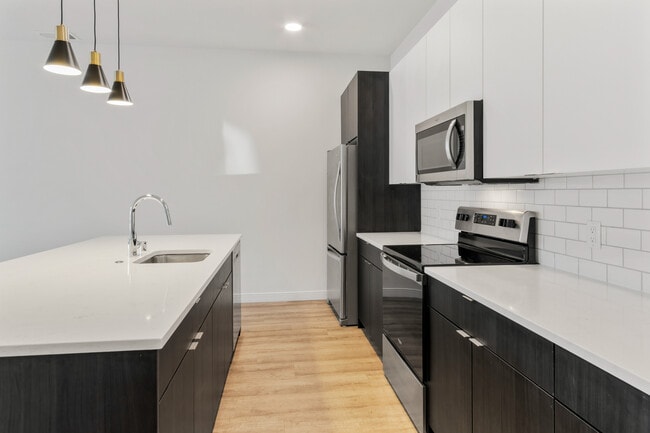 Foto del edificio - 5945 6th Ave